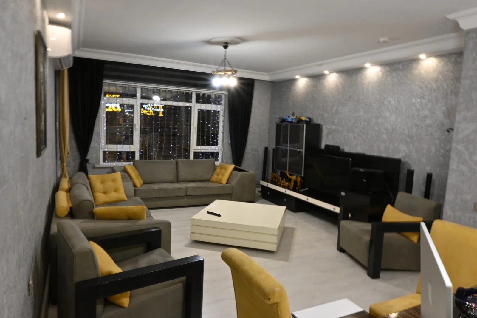 The waiting area: sofas and a coffee table